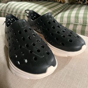 Kane Revive Footwear - Active Recovery Shoes